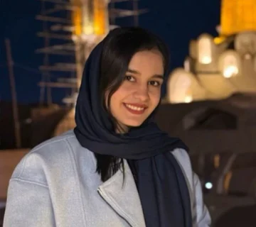 مبینا حمامی 360x320